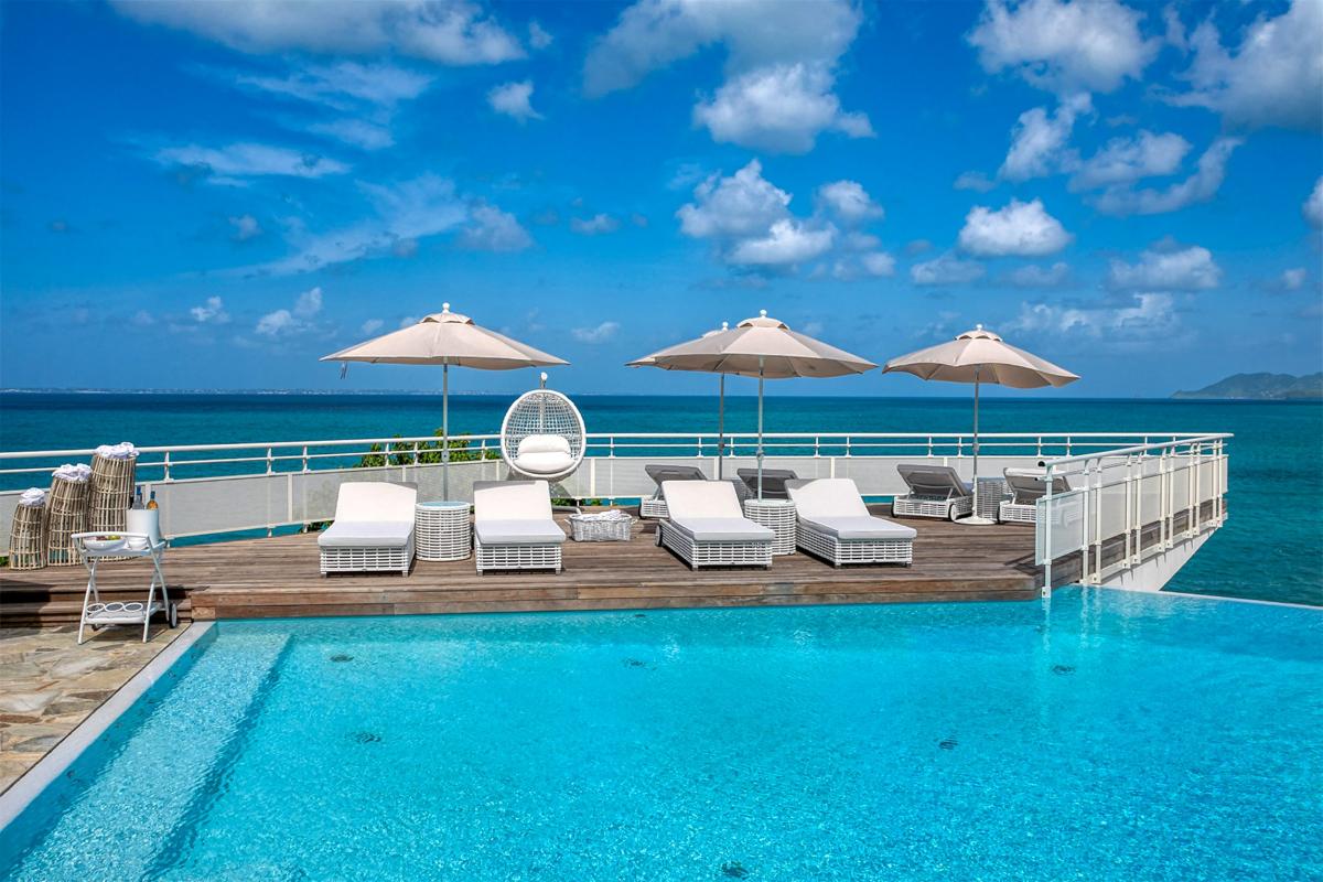 St Martin beachfront luxury villa rental - Pool over the sea